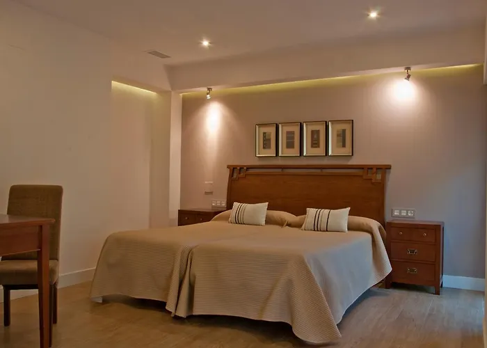 아파르타멘토스 론다센트로 아파트